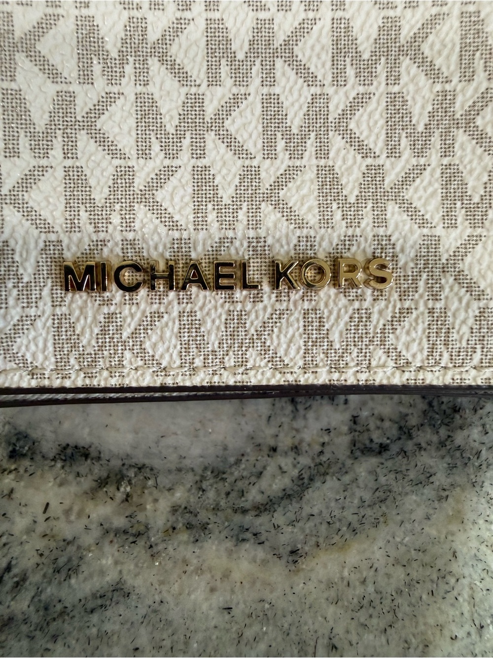 Michael Kors Signature Logo Compact Wallet - Picture 2 of 8